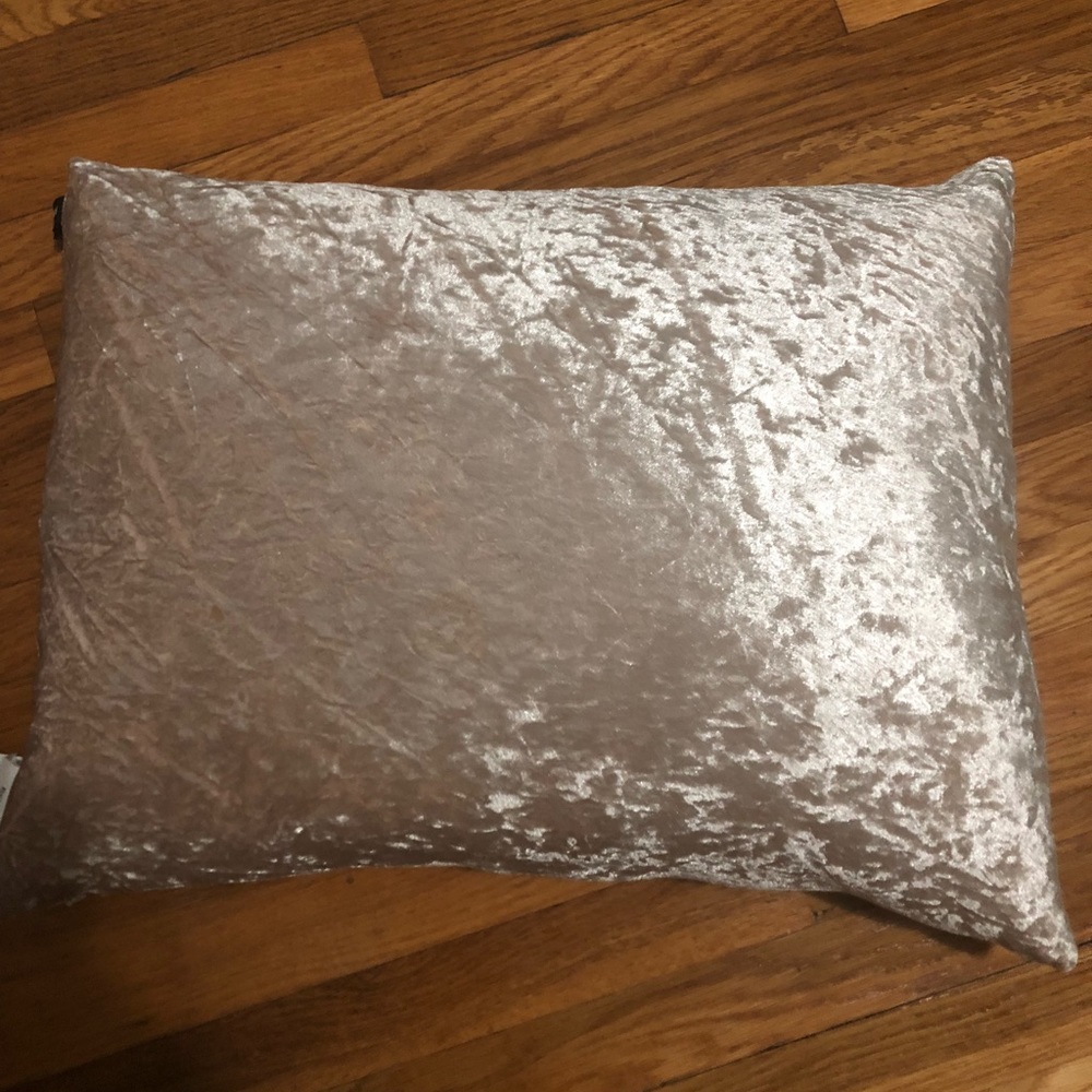 Set of 3 throw pillows